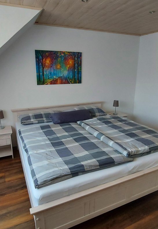 Liebenstein Schlafzimmer links | © Heimes