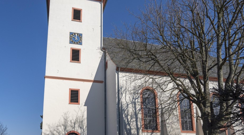 Kirche in Weisel | © Katja S. Verhoeven Kirche in Weisel | © Katja S. Verhoeven