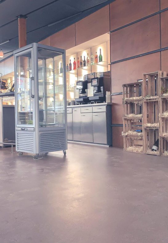 Restaurant Theke | &copy; Bruno Bouyajdad