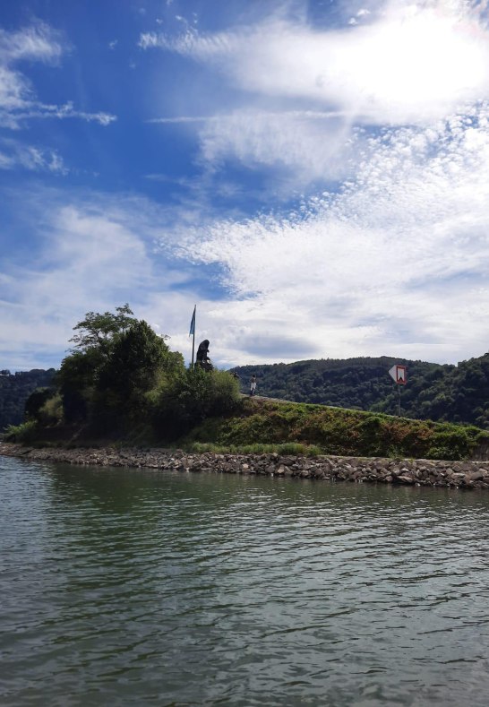 Statue am Rhein | © Fioan Brost Statue am Rhein | © Fioan Brost